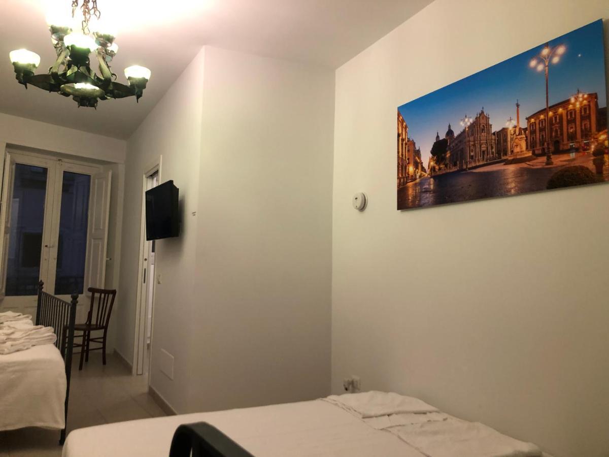 Willa Garibaldi 94- Intera Casa A 2 Passi Dal Duomo Katania Zewnętrze zdjęcie